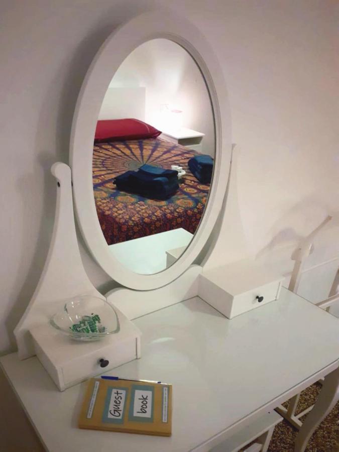 La Tana Tra I Tetti Bed and Breakfast Γένοβα Εξωτερικό φωτογραφία